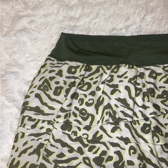 Aerie Green Patterned Athletic Animal Print Skirt size XL - Picture 1 of 5